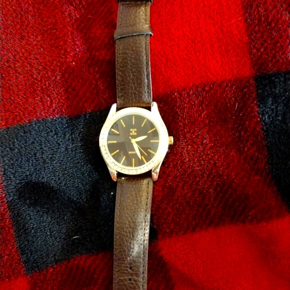 Charming Carlie Watch - Picture 4 of 4